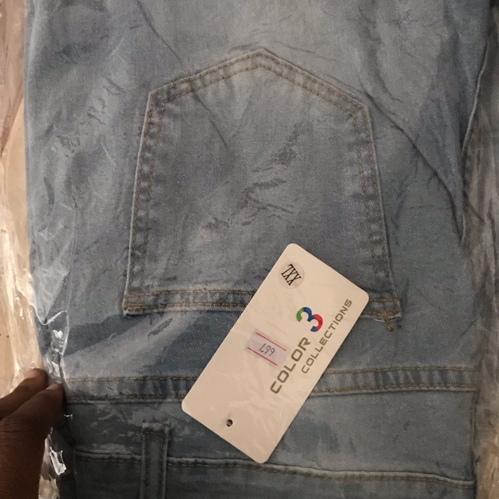 New Ripped jeans - Picture 2 of 3